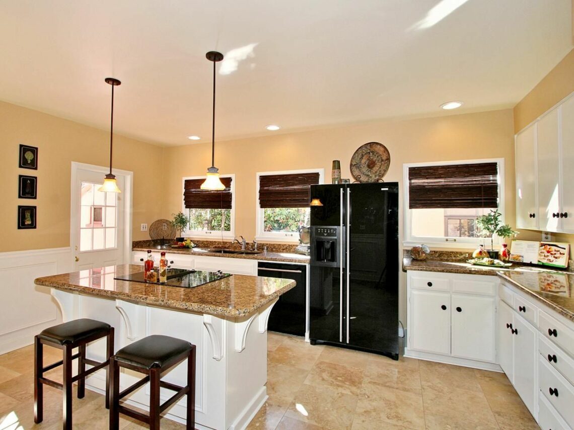 Kitchen remodeling contractor